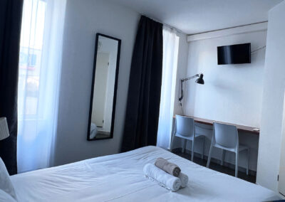 chambre eco 10-11m2 hotel le ponson aubenas